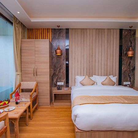 Temple Himalaya Hotel & Spa Pokhara Kültér fotó