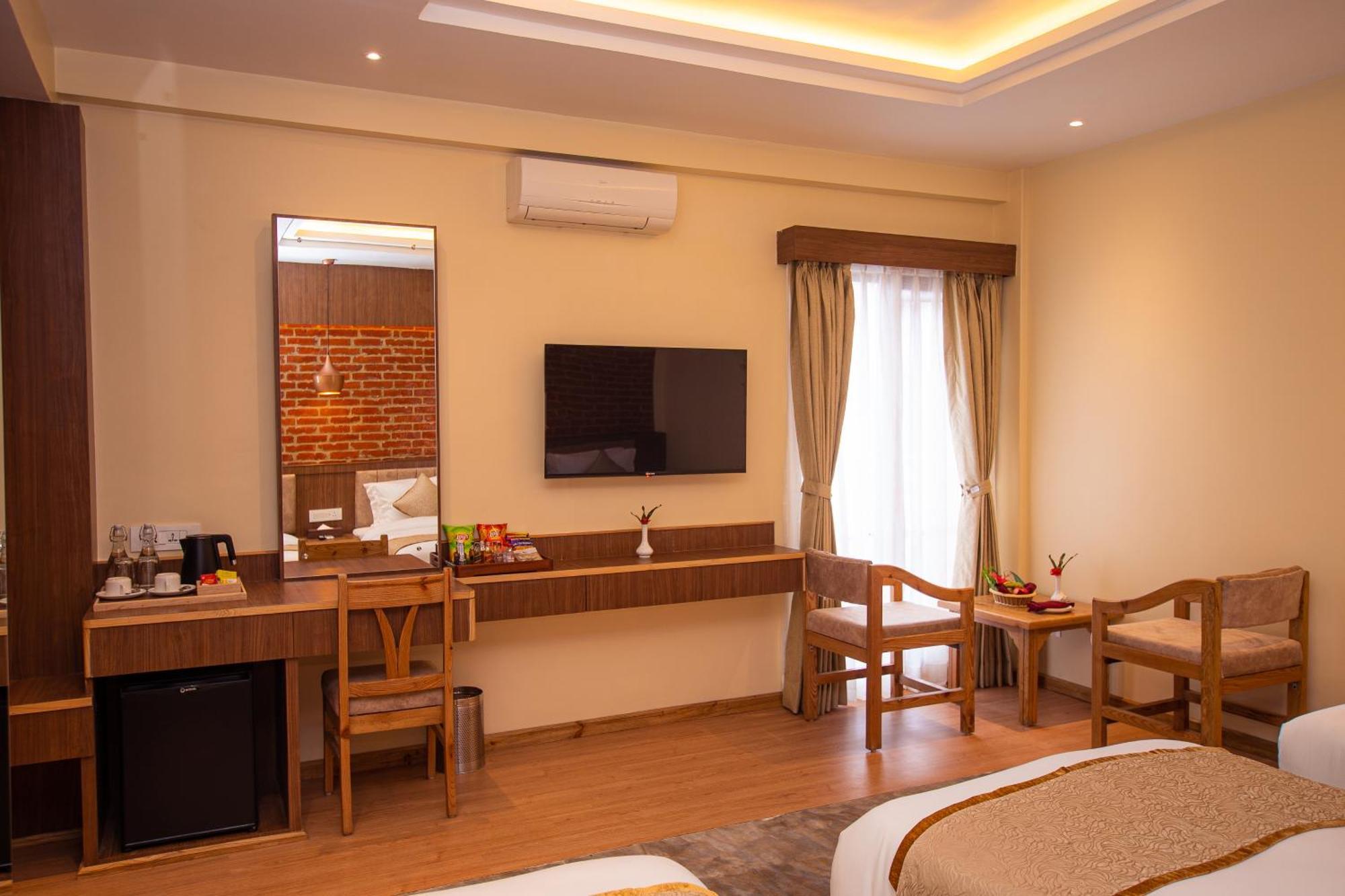 Temple Himalaya Hotel & Spa Pokhara Kültér fotó