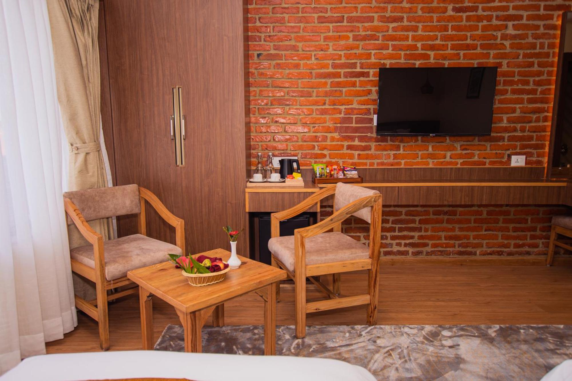 Temple Himalaya Hotel & Spa Pokhara Kültér fotó