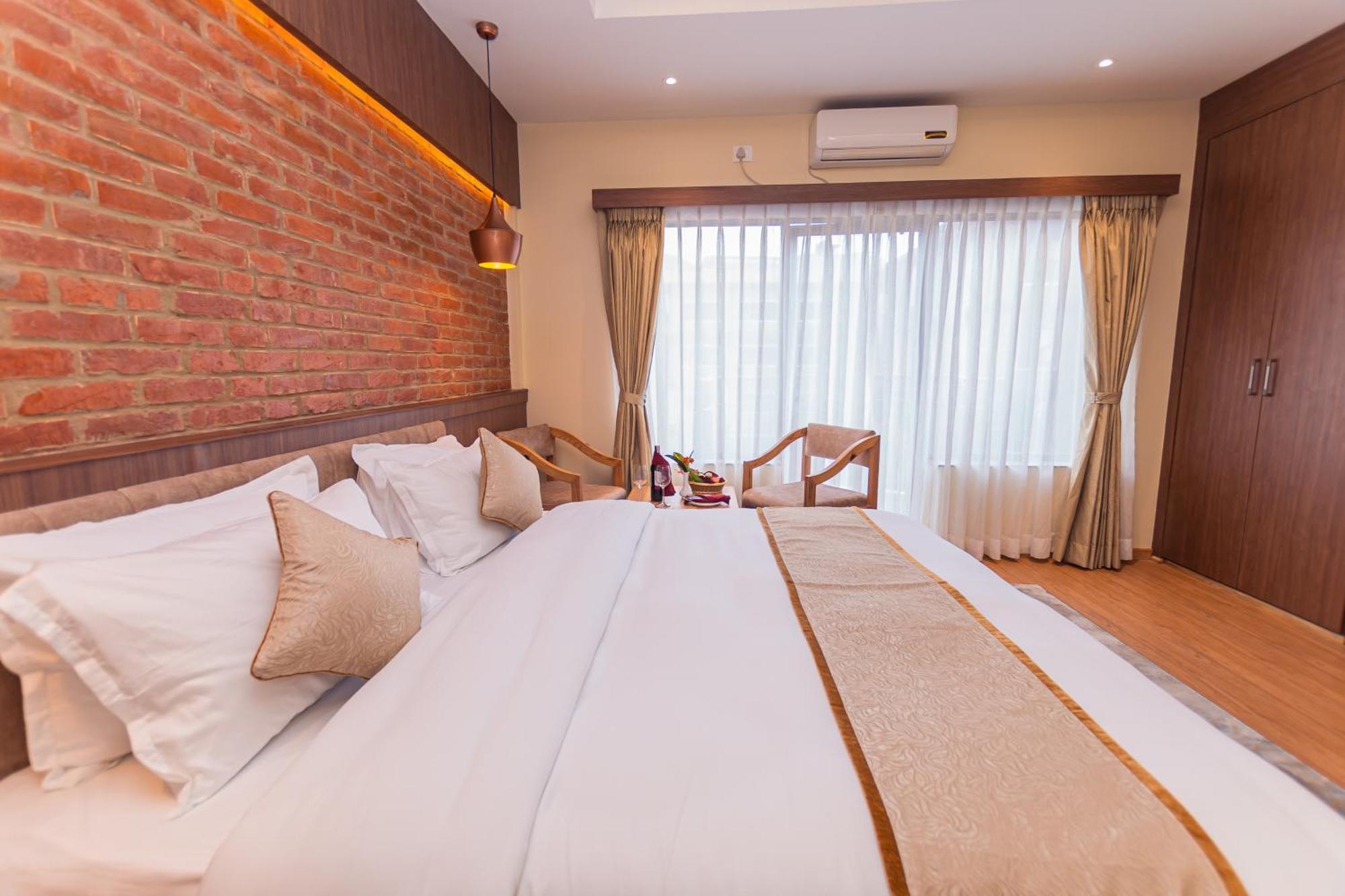 Temple Himalaya Hotel & Spa Pokhara Kültér fotó