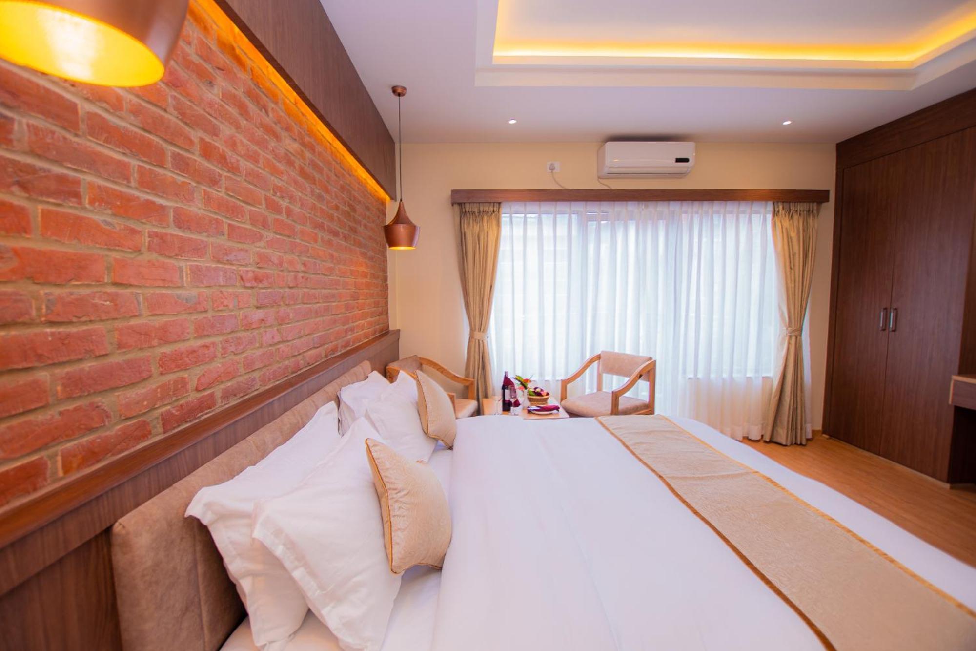 Temple Himalaya Hotel & Spa Pokhara Kültér fotó
