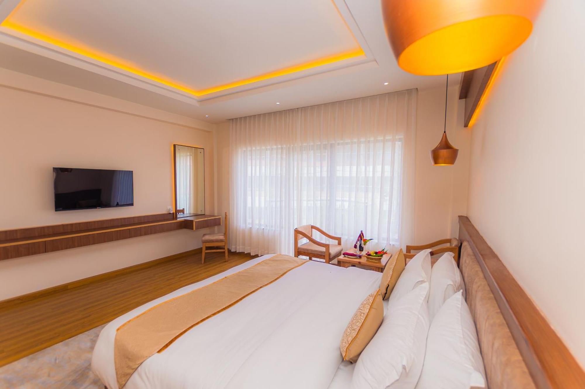 Temple Himalaya Hotel & Spa Pokhara Kültér fotó