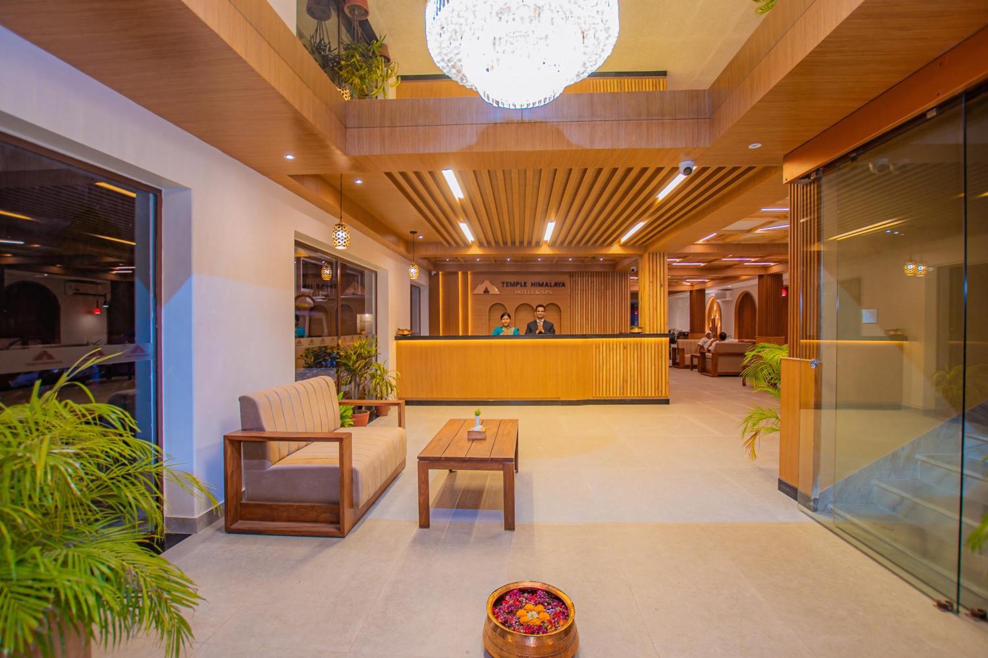 Temple Himalaya Hotel & Spa Pokhara Kültér fotó