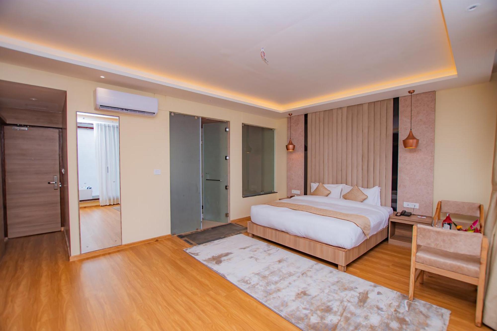 Temple Himalaya Hotel & Spa Pokhara Kültér fotó