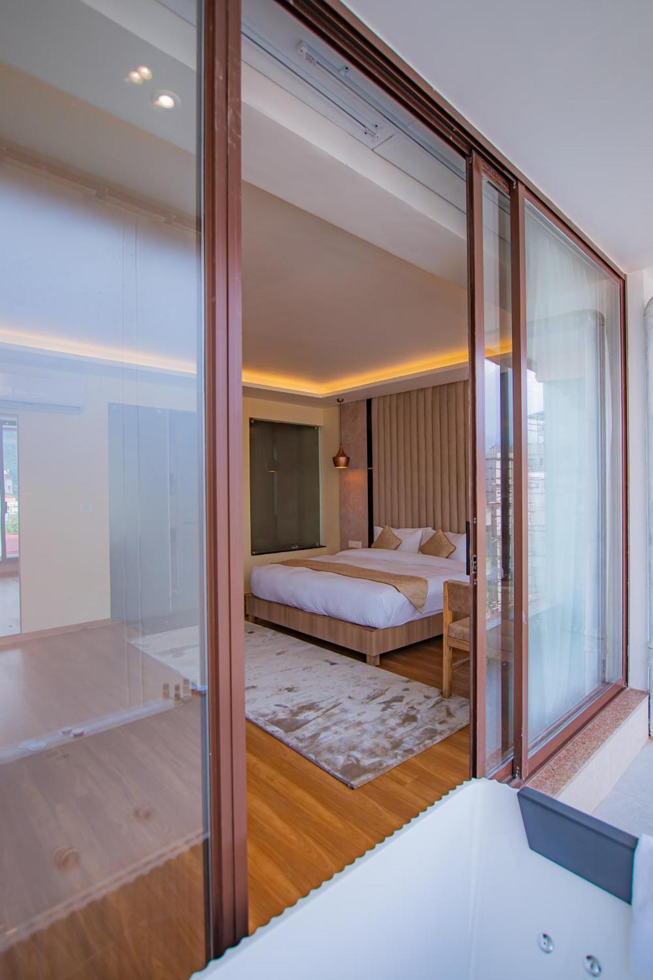Temple Himalaya Hotel & Spa Pokhara Kültér fotó